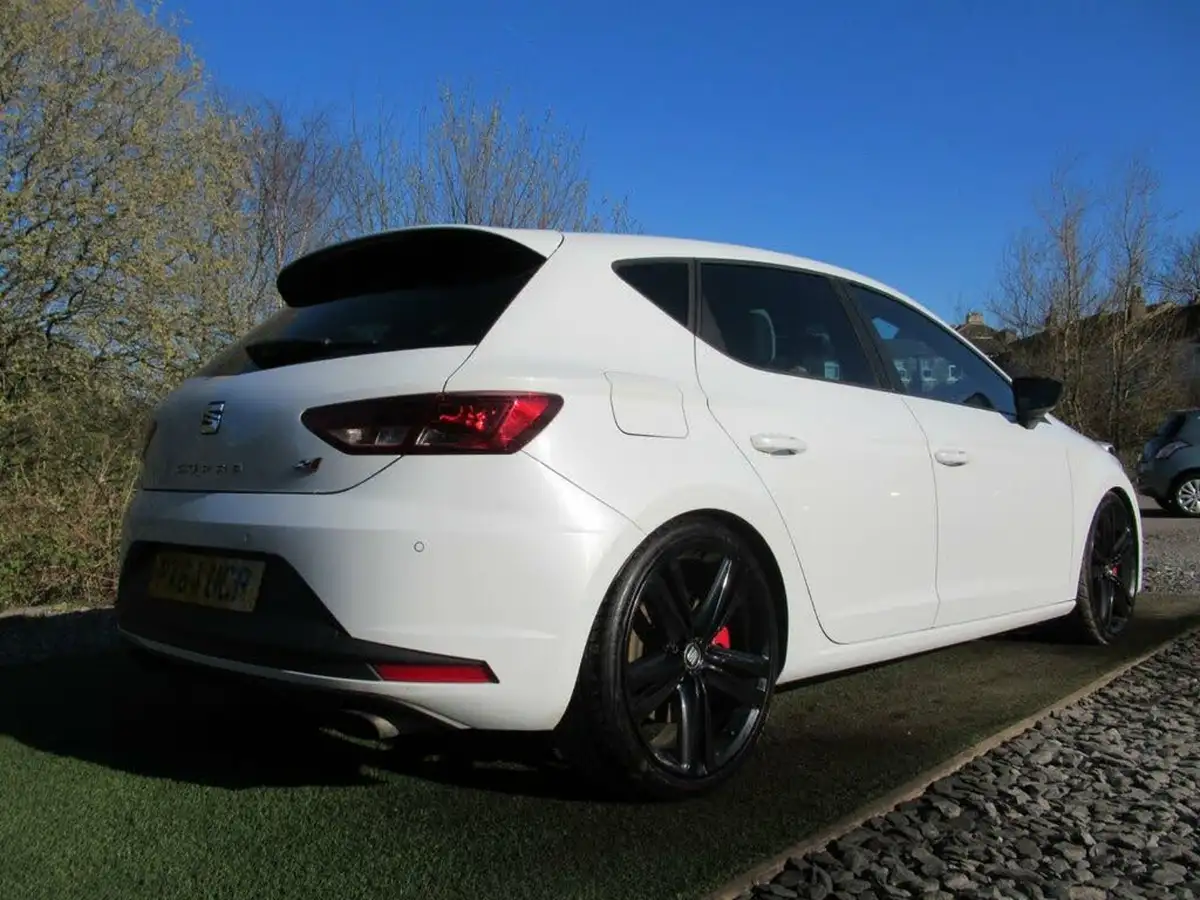 2014-seat-leon-20-cupra-280-ss-hatchback-5d-big-18