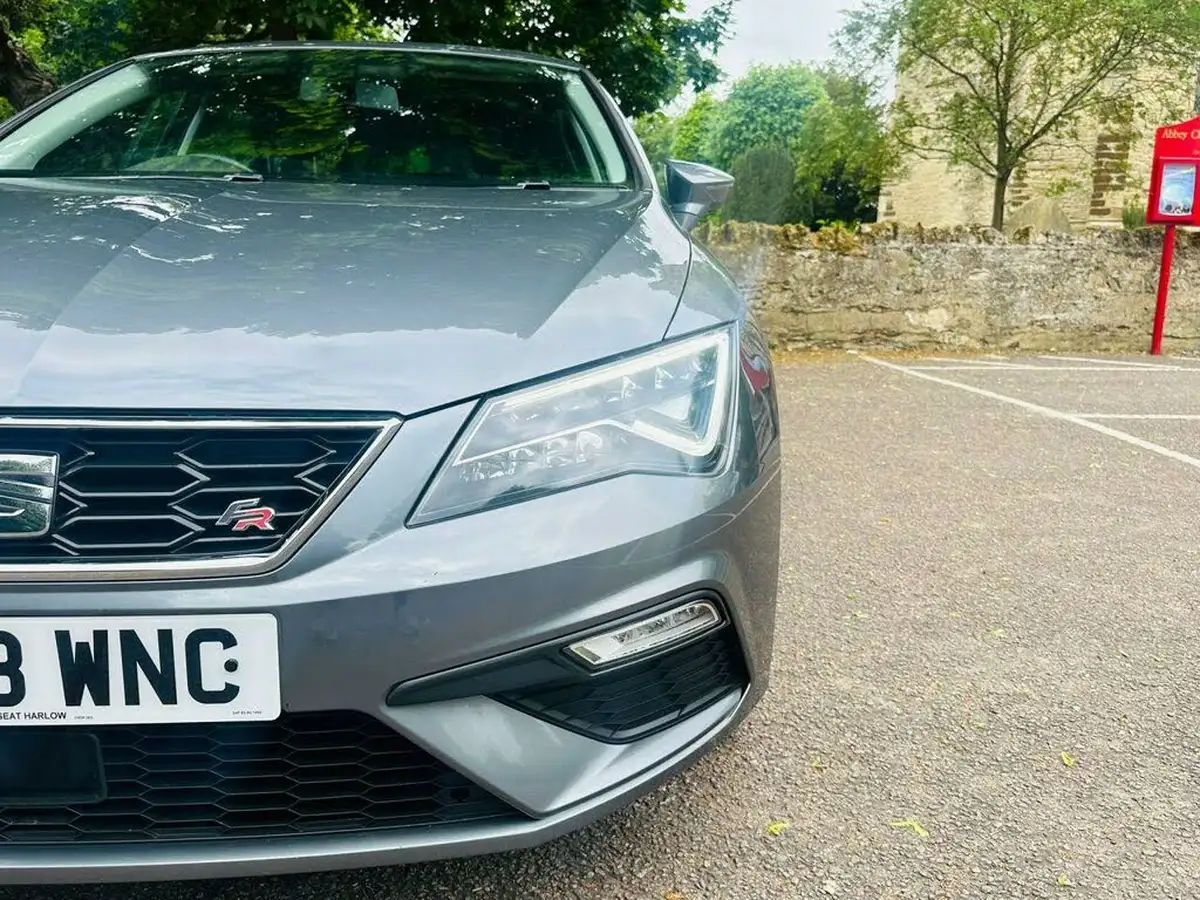 2017-seat-leon-14-ecotsi-fr-technology-hatchback-5d-big-14