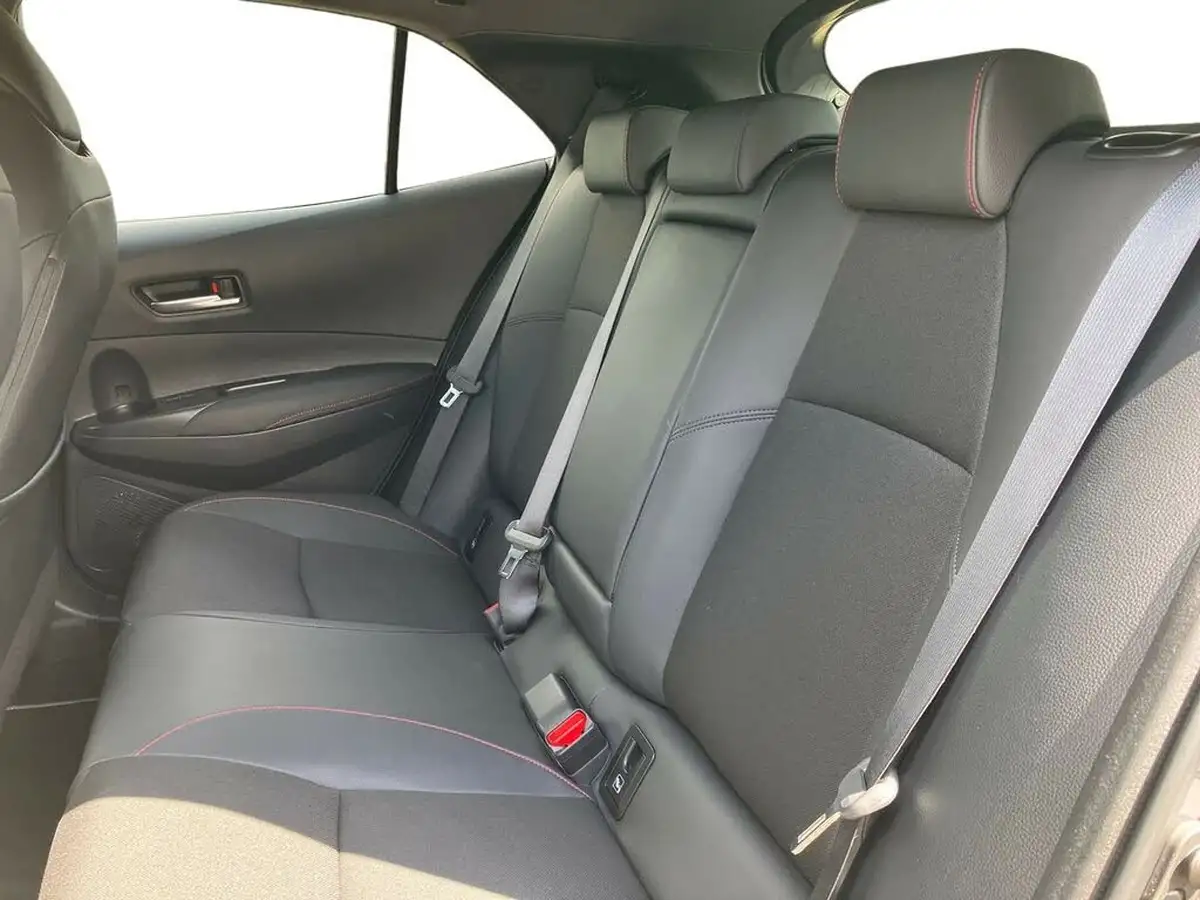2023-toyota-corolla-20-vvt-i-gr-sport-193bhp-hatchback-big-18