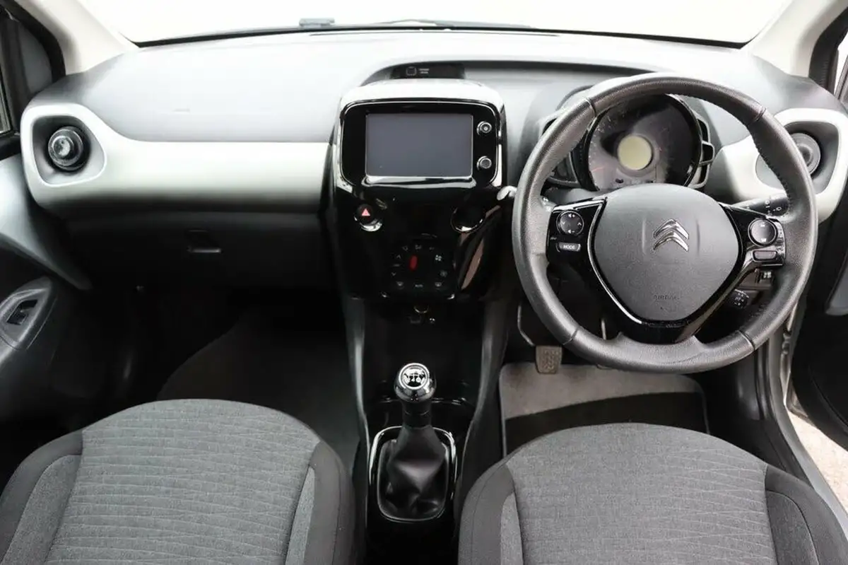 2014-citroen-c1-12-puretech-flair-3d-big-14