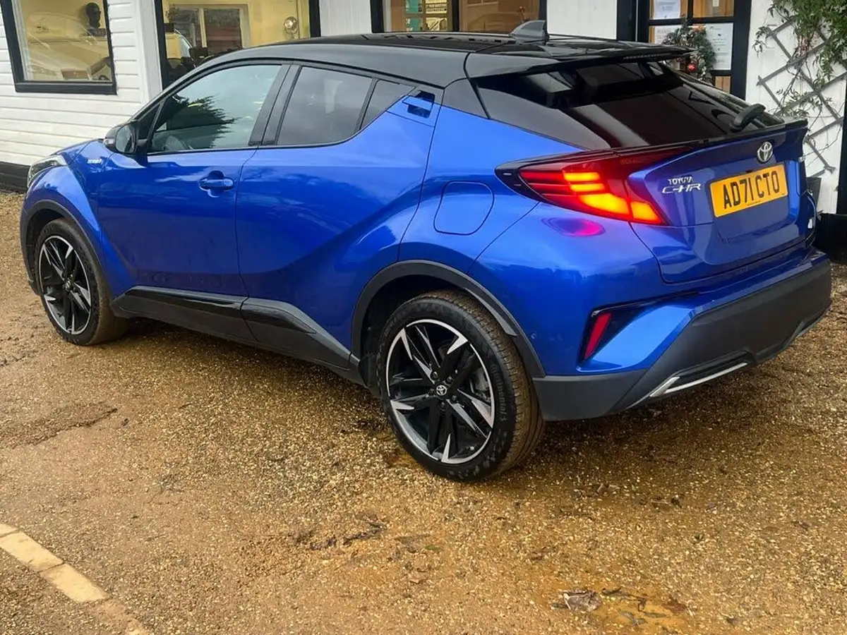 2022-toyota-c-hr-18-vvt-i-gr-sport-big-16