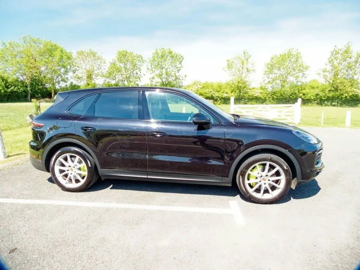 2018-porsche-cayenne-30-v6-e-hybrid-big-23