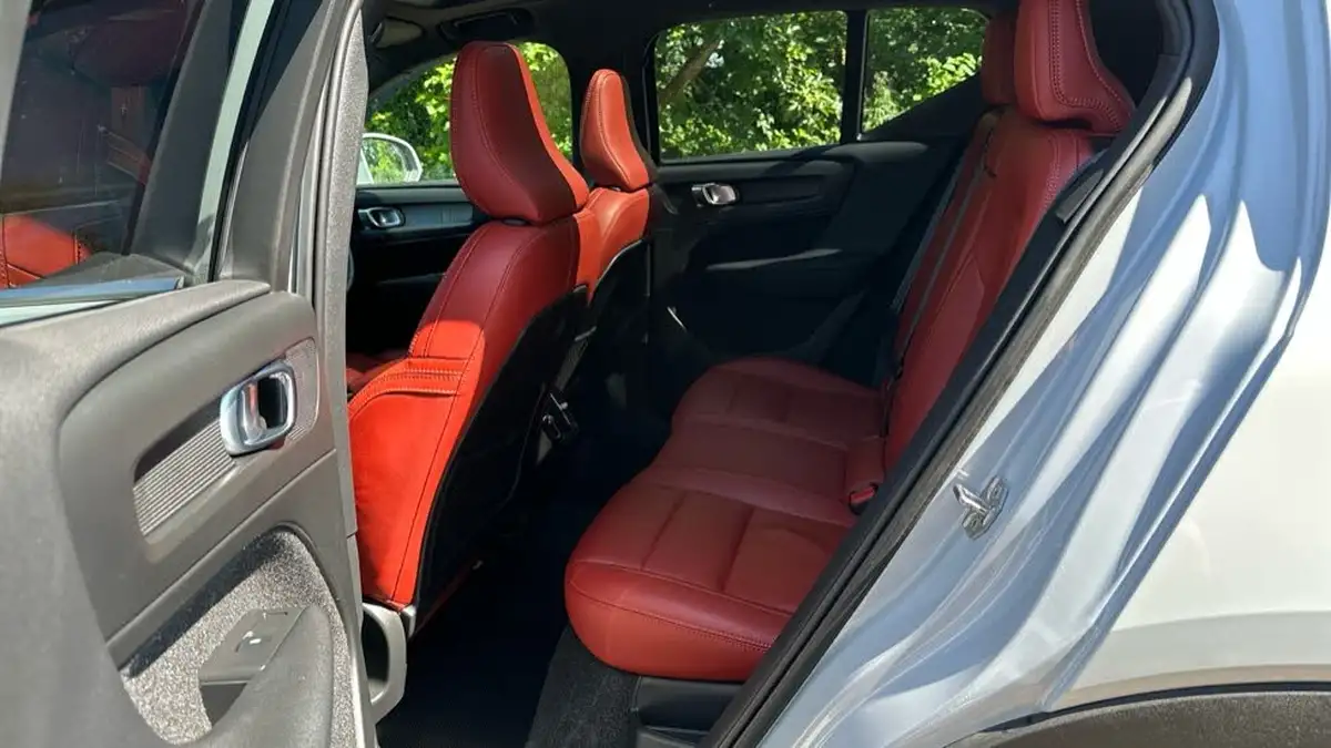 2020-volvo-xc40-20-b4-inscription-pro-big-32