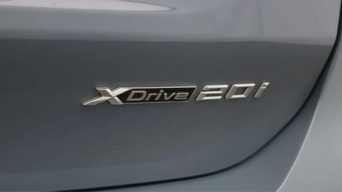 2019-bmw-x1-20-xdrive20i-xline-big-24