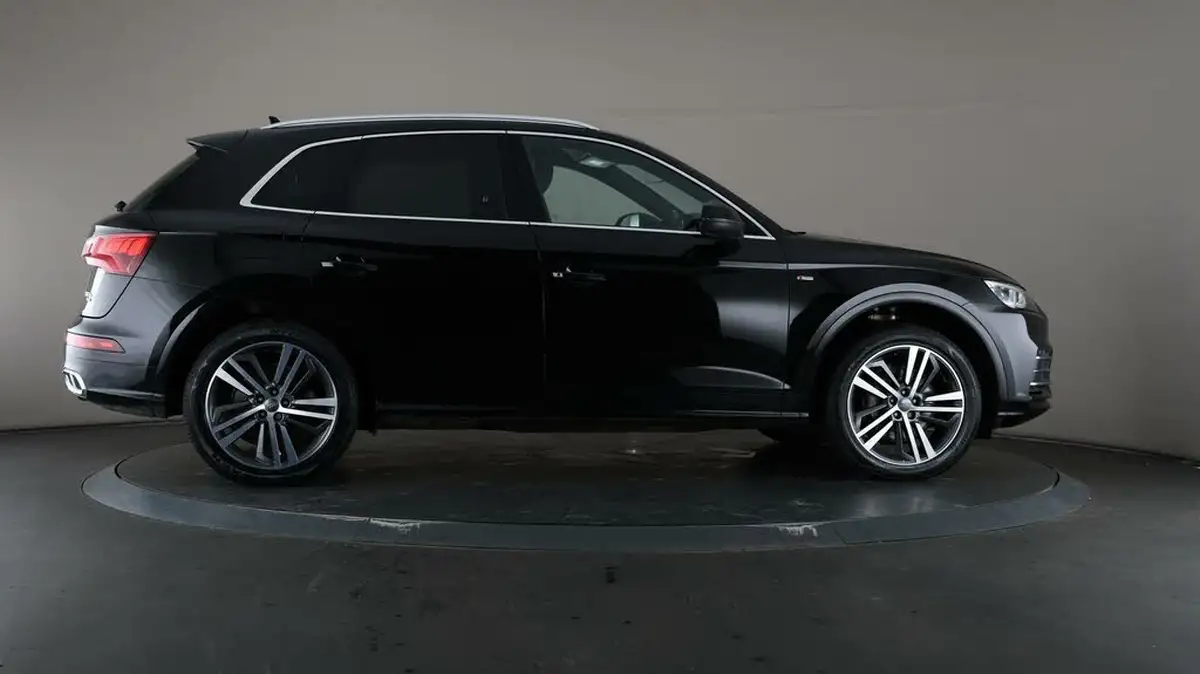 2020-audi-q5-20-55-tfsi-e-s-line-competition-big-61
