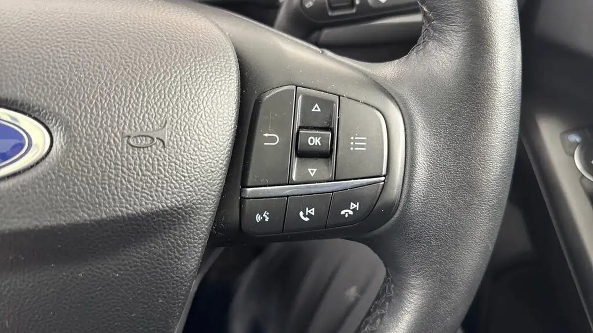 2019-ford-focus-20-active-x-estate-big-21