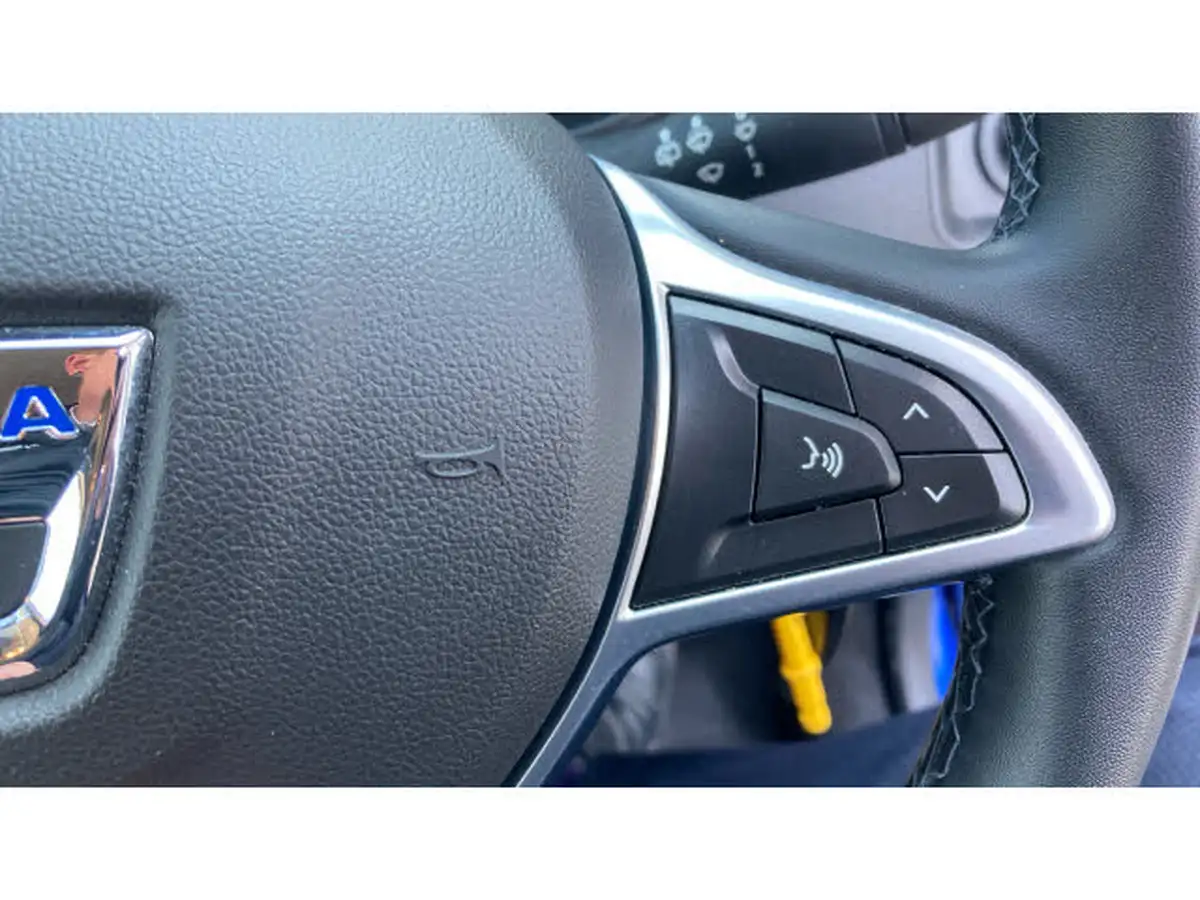 2021-dacia-duster-10-tce-comfort-90bhp-station-wagon-5d-big-31