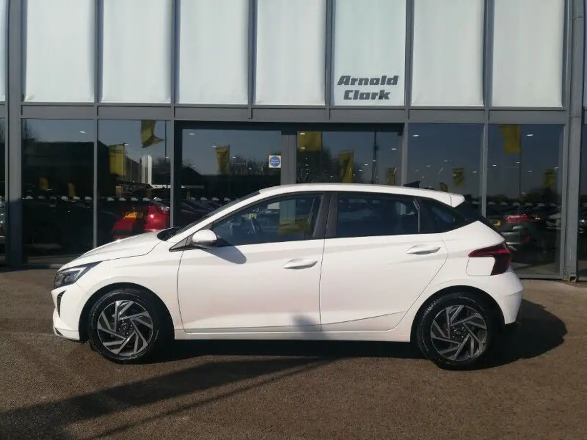 2024-hyundai-i20-10-t-gdi-advance-big-3