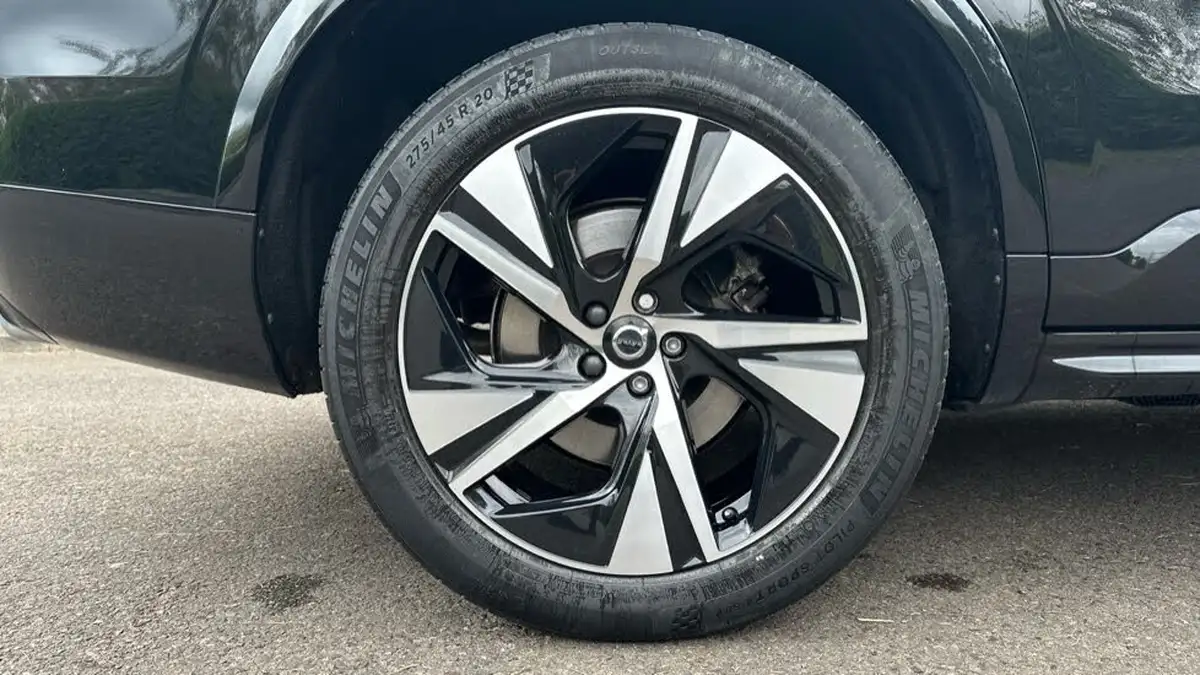2021-volvo-xc90-20td-b5-r-design-big-8