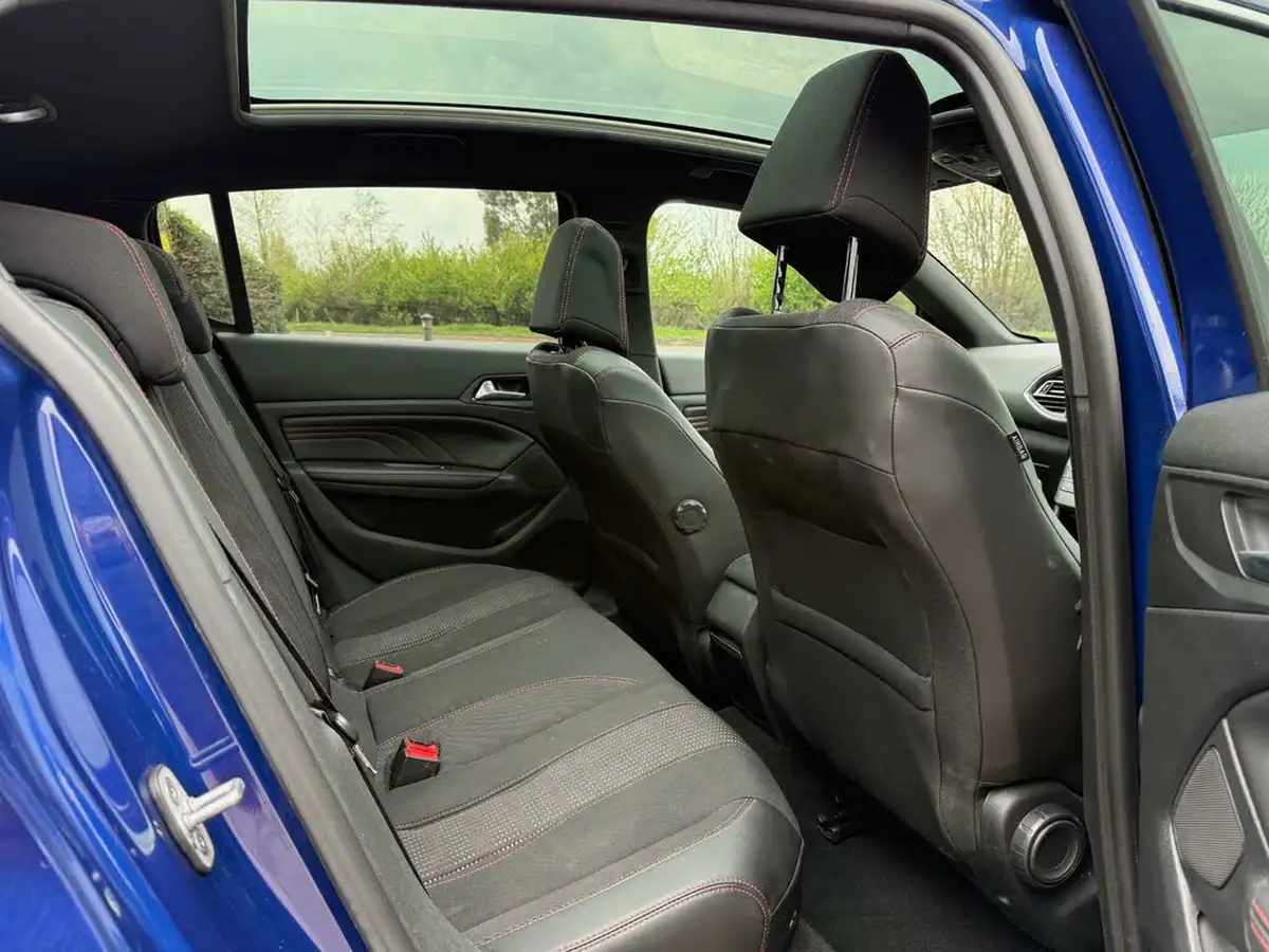 2018-peugeot-308-16-bluehdi-gt-line-big-47
