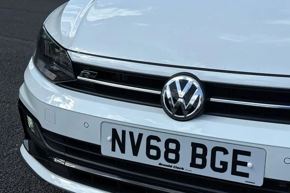 2018-volkswagen-polo-10-tsi-r-line-95ps-5d-big-24