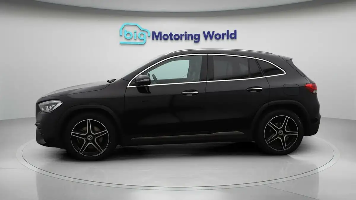 2023-mercedes-benz-gla-class-13-gla-200-amg-line-premium-station-wagon-big-4