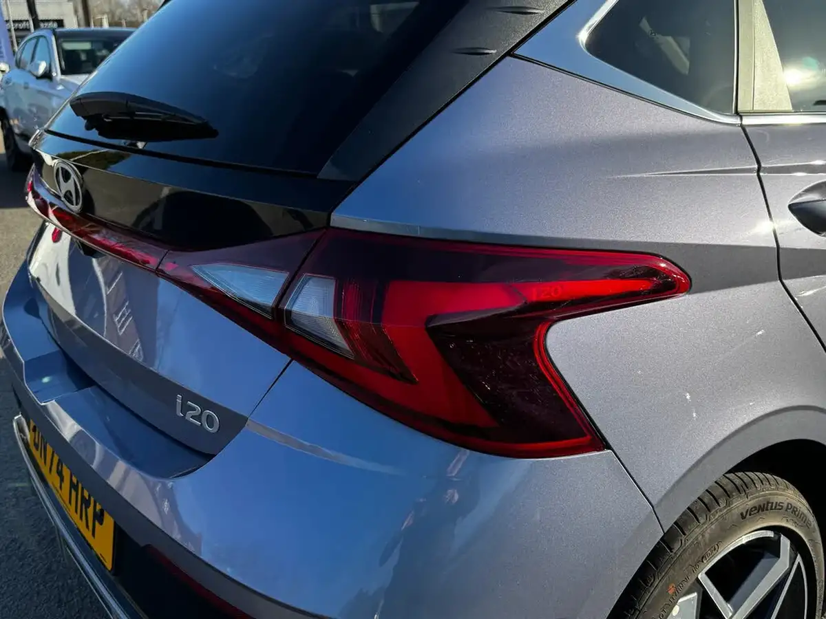 2024-hyundai-i20-10-t-gdi-premium-big-16