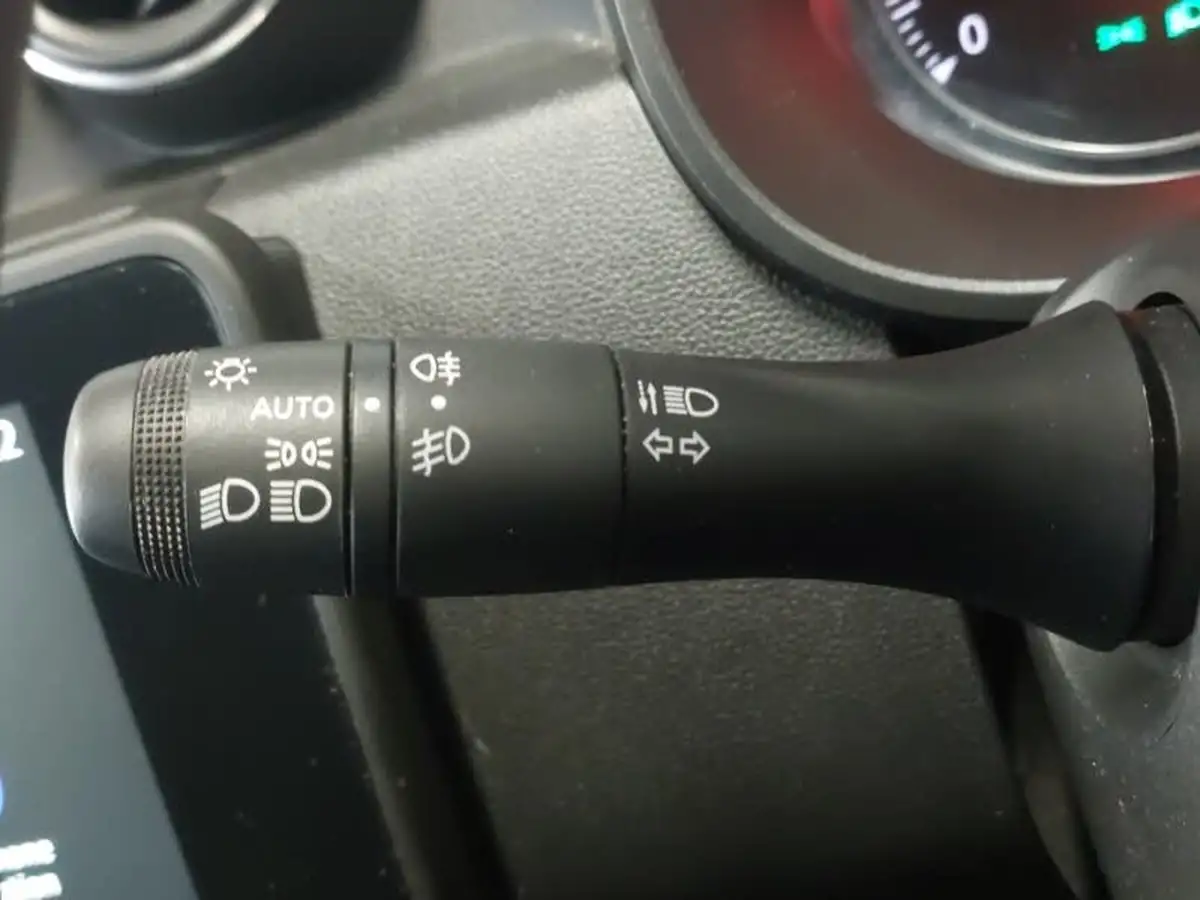 2022-dacia-duster-10-tce-comfort-90hpeu6d-4x2-window-van-big-13