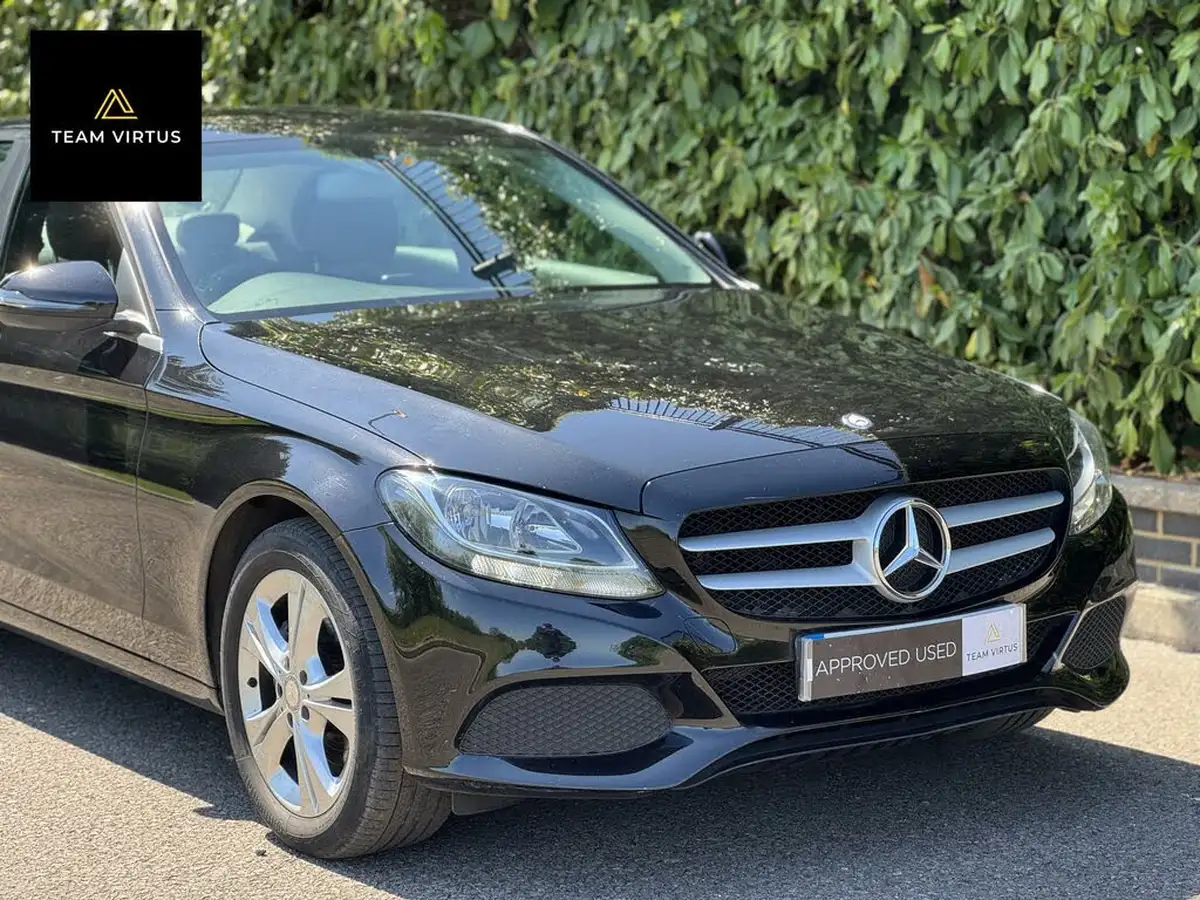 2016-mercedes-benz-c-class-20-c200-se-ss-saloon-4d-auto-big-10