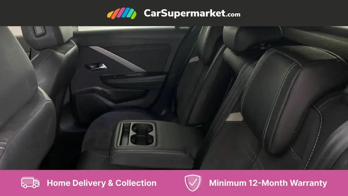 2023-vauxhall-astra-12-turbo-ultimate-hatchback-auto-big-25
