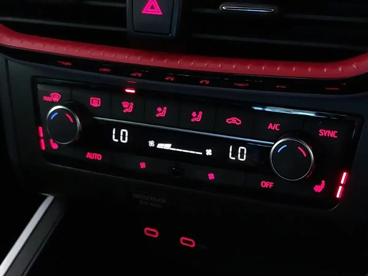 2022-seat-arona-10-tsi-fr-sport-big-17