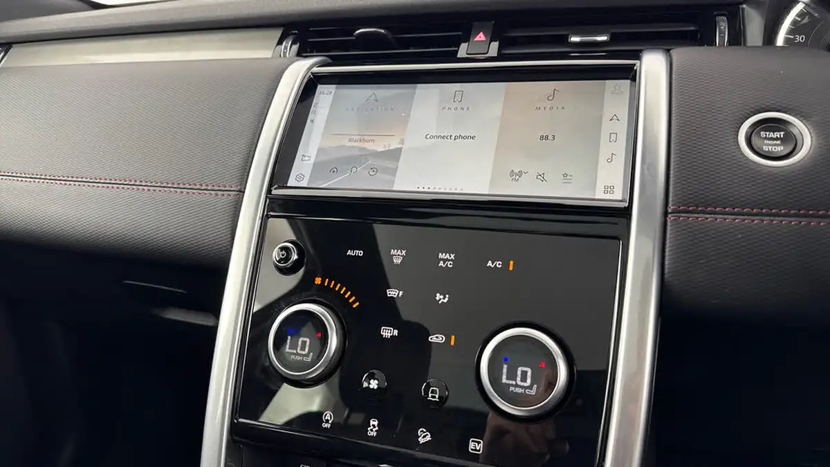 2021-land-rover-discovery-sport-15-p300e-urban-edition-big-11