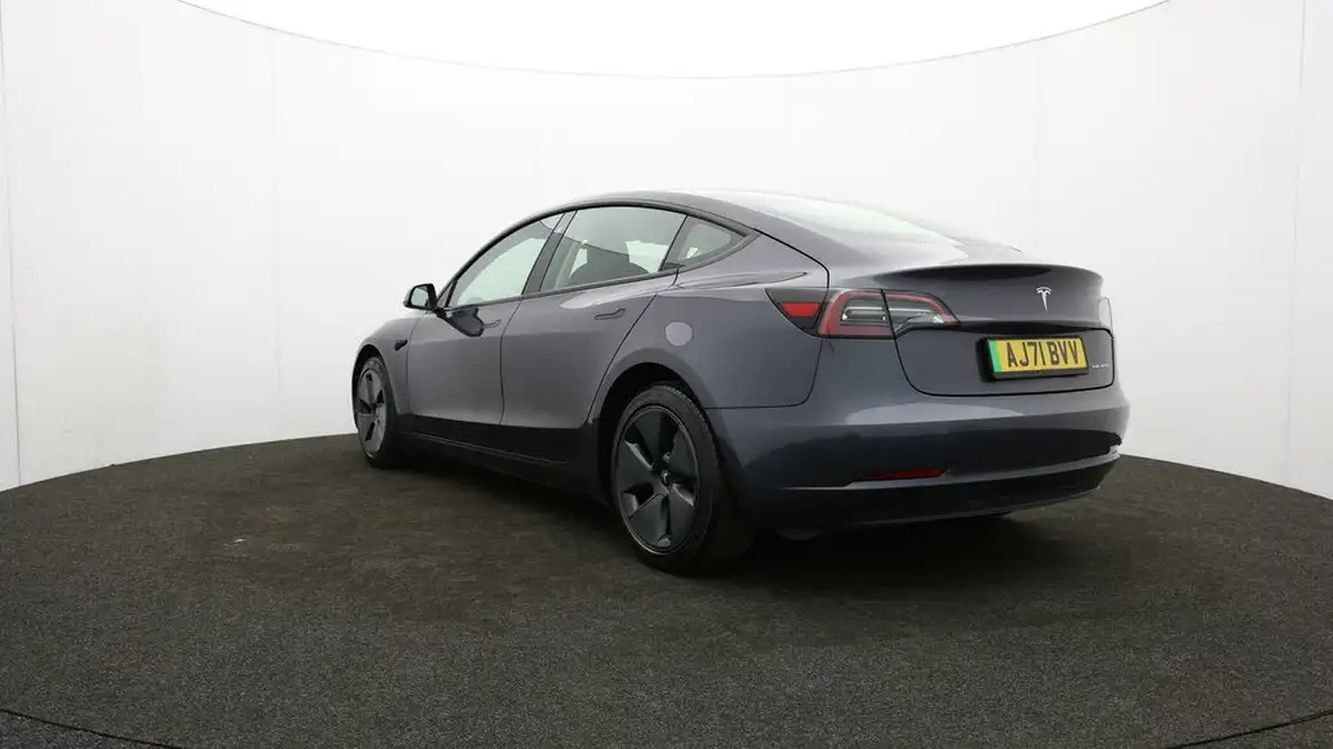 2021-tesla-model-3-e-long-range-awd-big-79