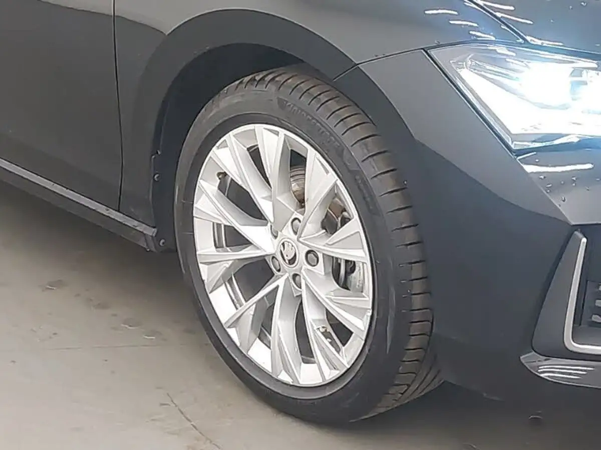 2024-skoda-superb-big-8