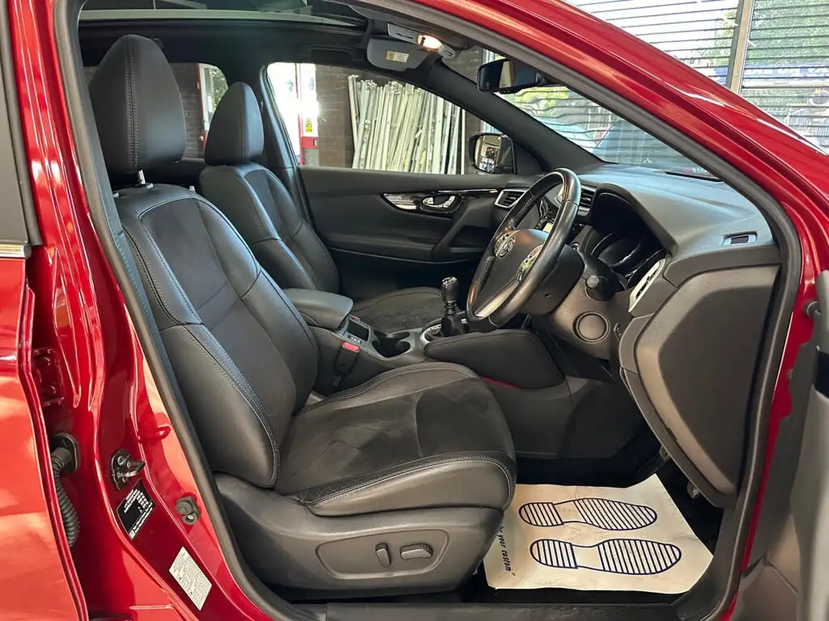 2017-nissan-qashqai-12-dig-t-n-vision-18in-big-13