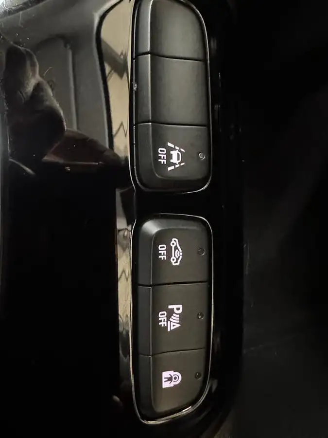2010-nissan-note-16-visia-auto-big-27