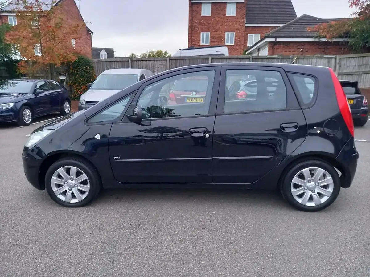 2008-mitsubishi-colt-15td-cz2-amt-big-1