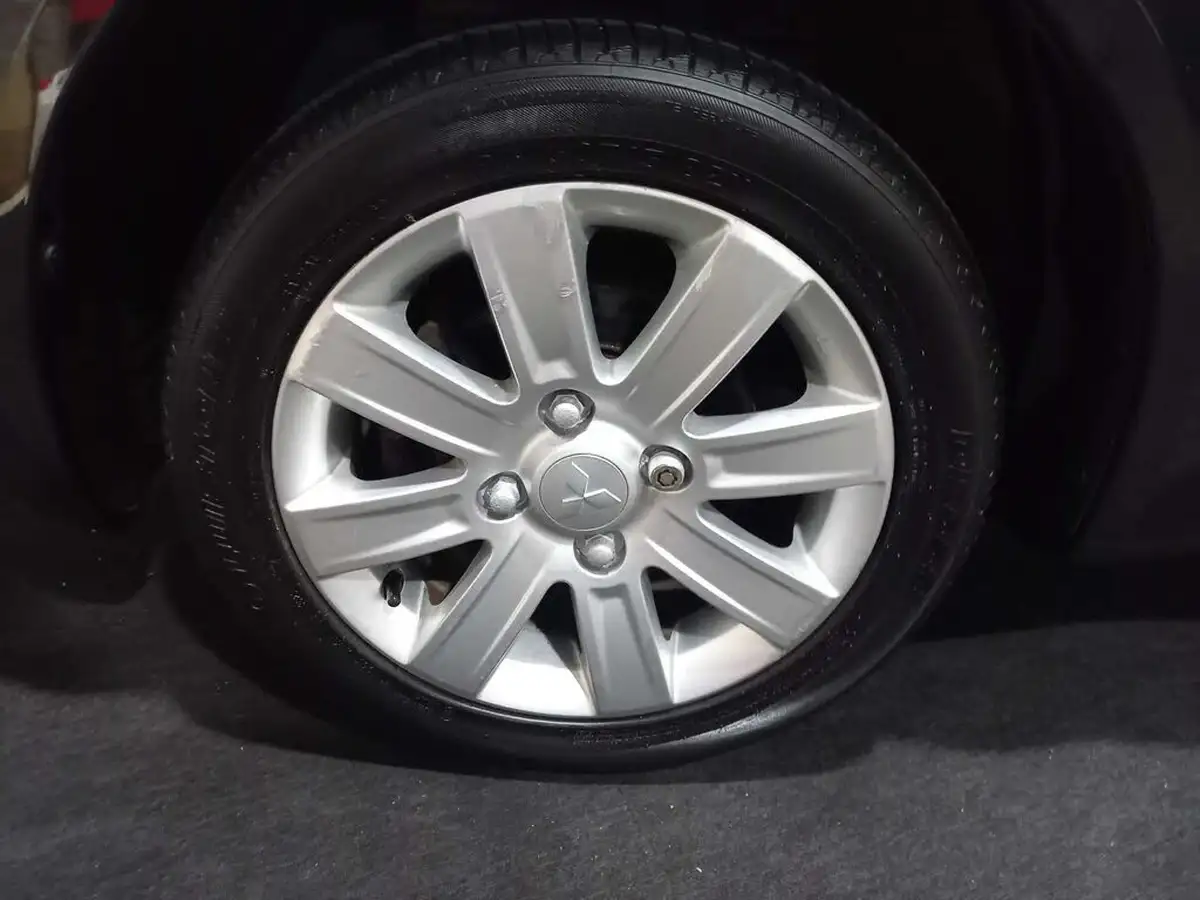 2008-mitsubishi-colt-15td-cz2-amt-big-25