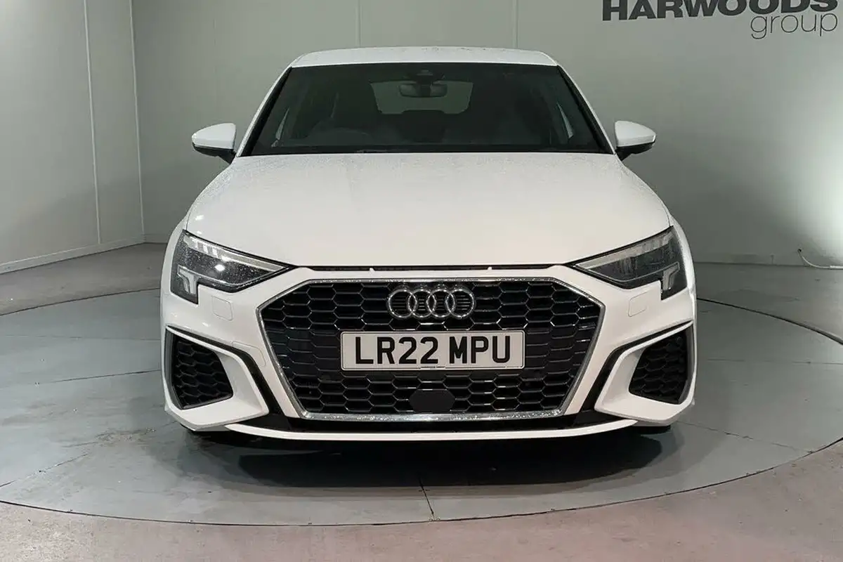 2022-audi-a3-14-40-tfsi-e-s-line-big-9