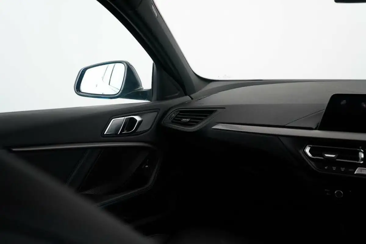 2022-bmw-1-series-15-118i-m-sport-lcp-dct-big-33