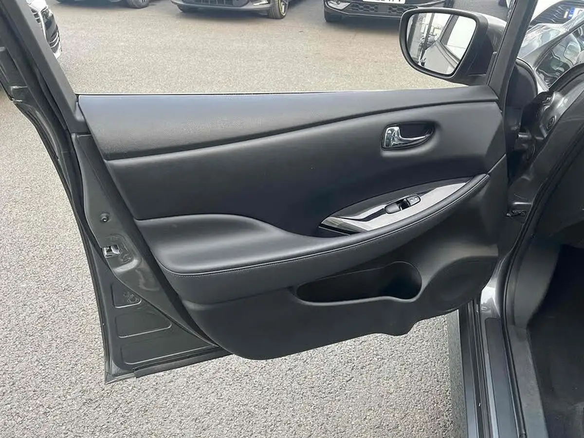 2020-nissan-leaf-e-n-connecta-big-27