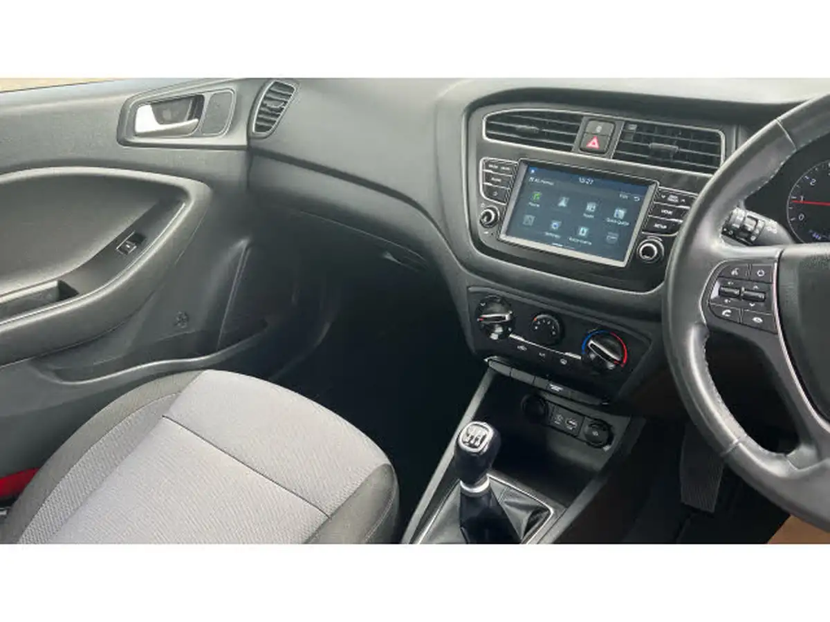 2020-hyundai-i20-12-se-big-13