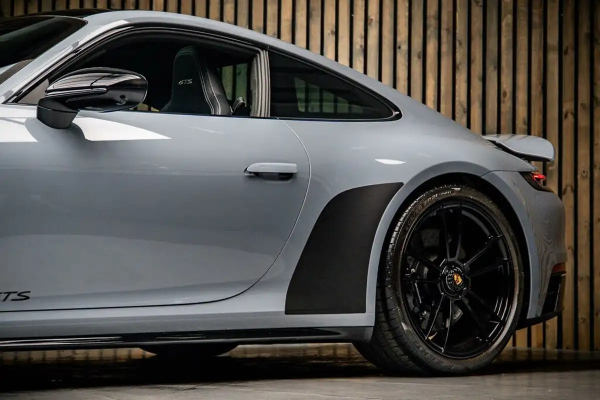 2022-porsche-911-30-carrera-gts-coupe-pdk-big-15