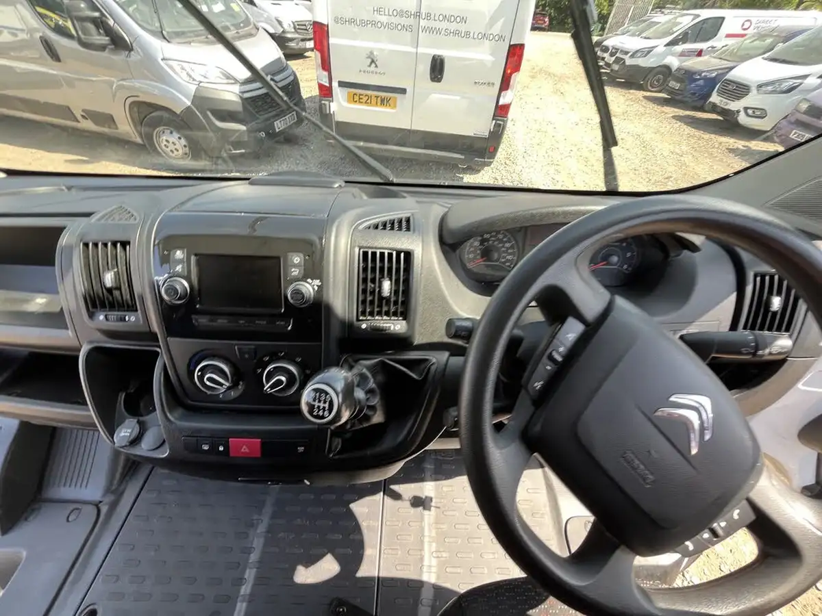 2021-citroen-relay-22bluehdi-35-l4h3-heavy-enterprise-140eu6dtss-big-9