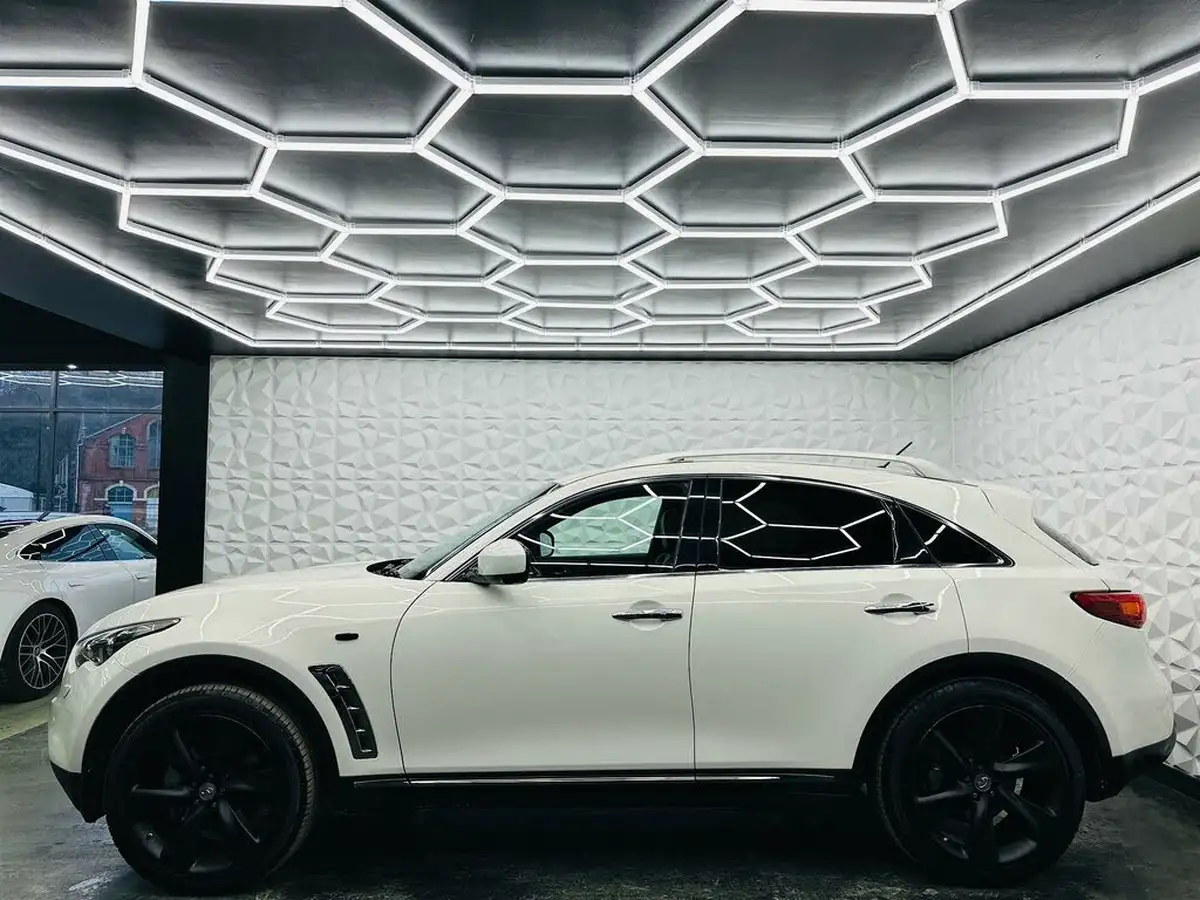 2011-infiniti-fx-30td-gt-big-6