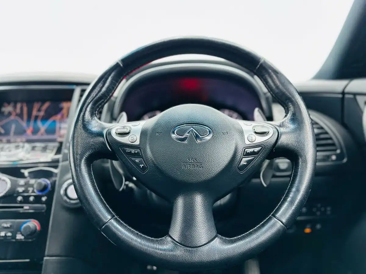 2011-infiniti-fx-30td-gt-big-30