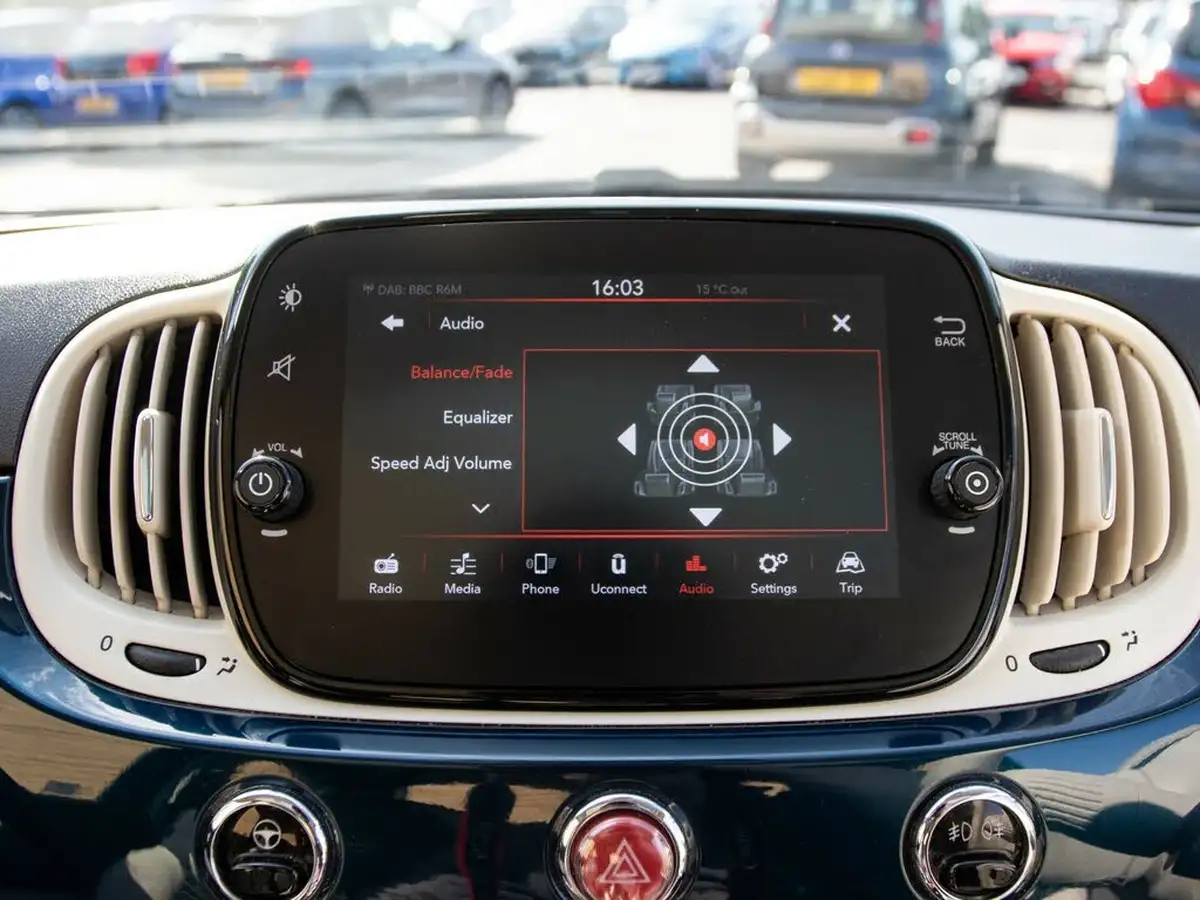 2021-fiat-500-10-dolcevita-big-24