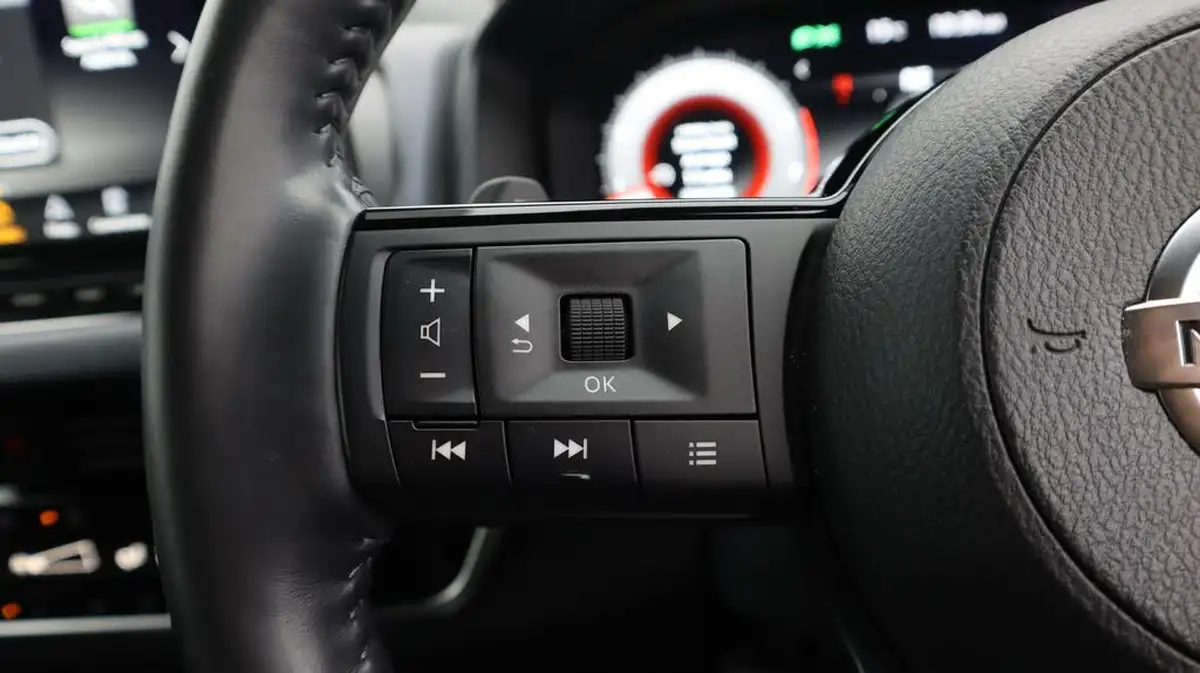 2022-nissan-qashqai-13-dig-t-tekna-158ps-xtronic-big-23