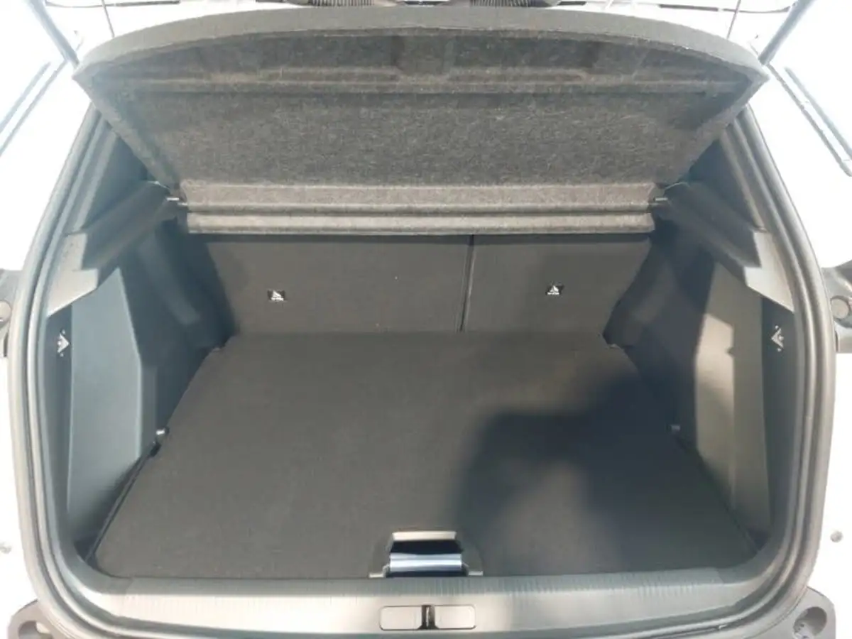 2024-peugeot-2008-suv-12-puretech-allure-130ps-eat8-big-7