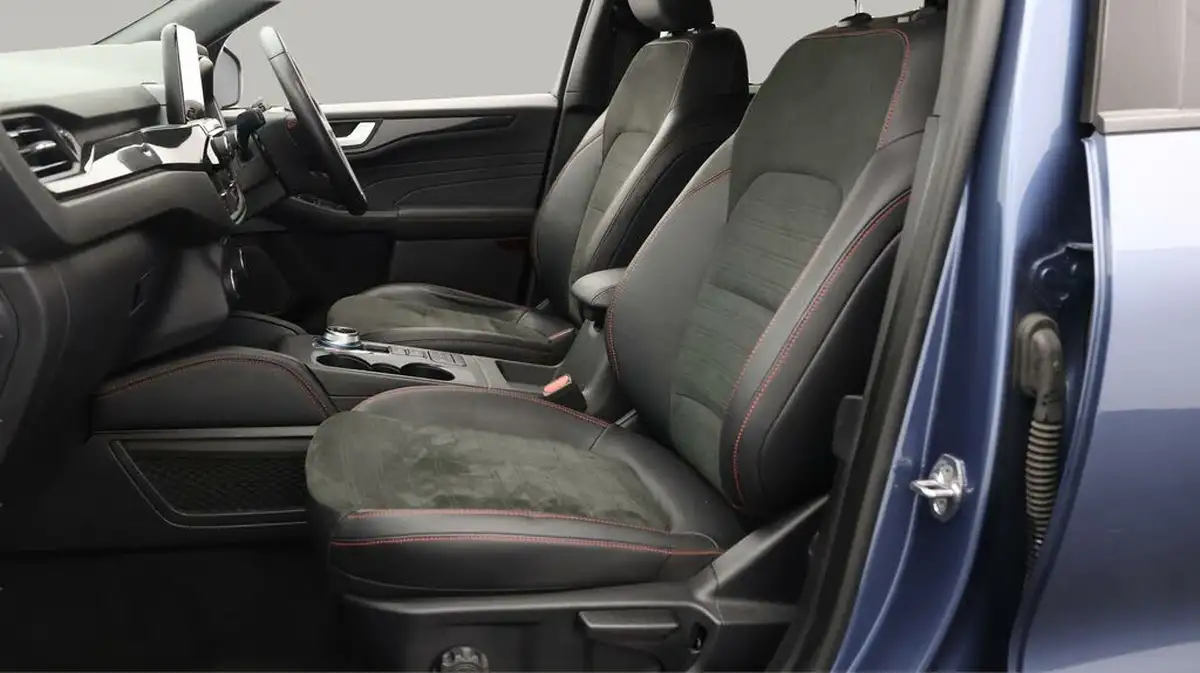 2022-ford-kuga-big-13