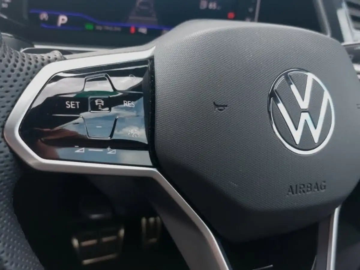 2024-volkswagen-tiguan-15-tsi-r-line-edition-big-17