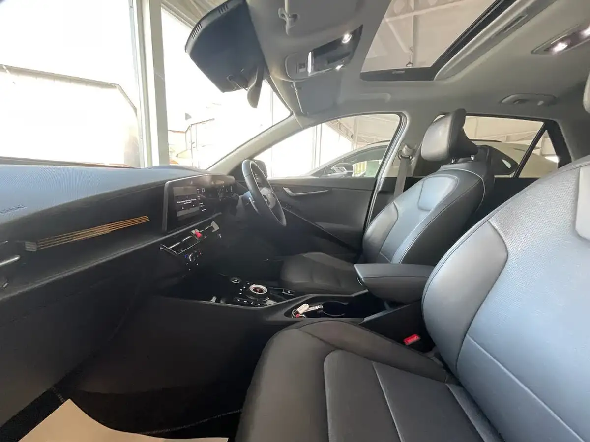 2022-kia-niro-ev-e-4-big-17