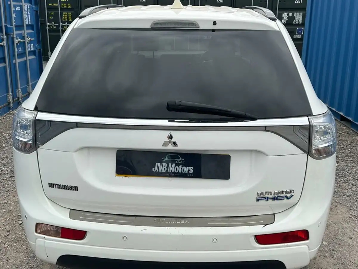 2015-mitsubishi-outlander-20-gx3h-5st-big-16
