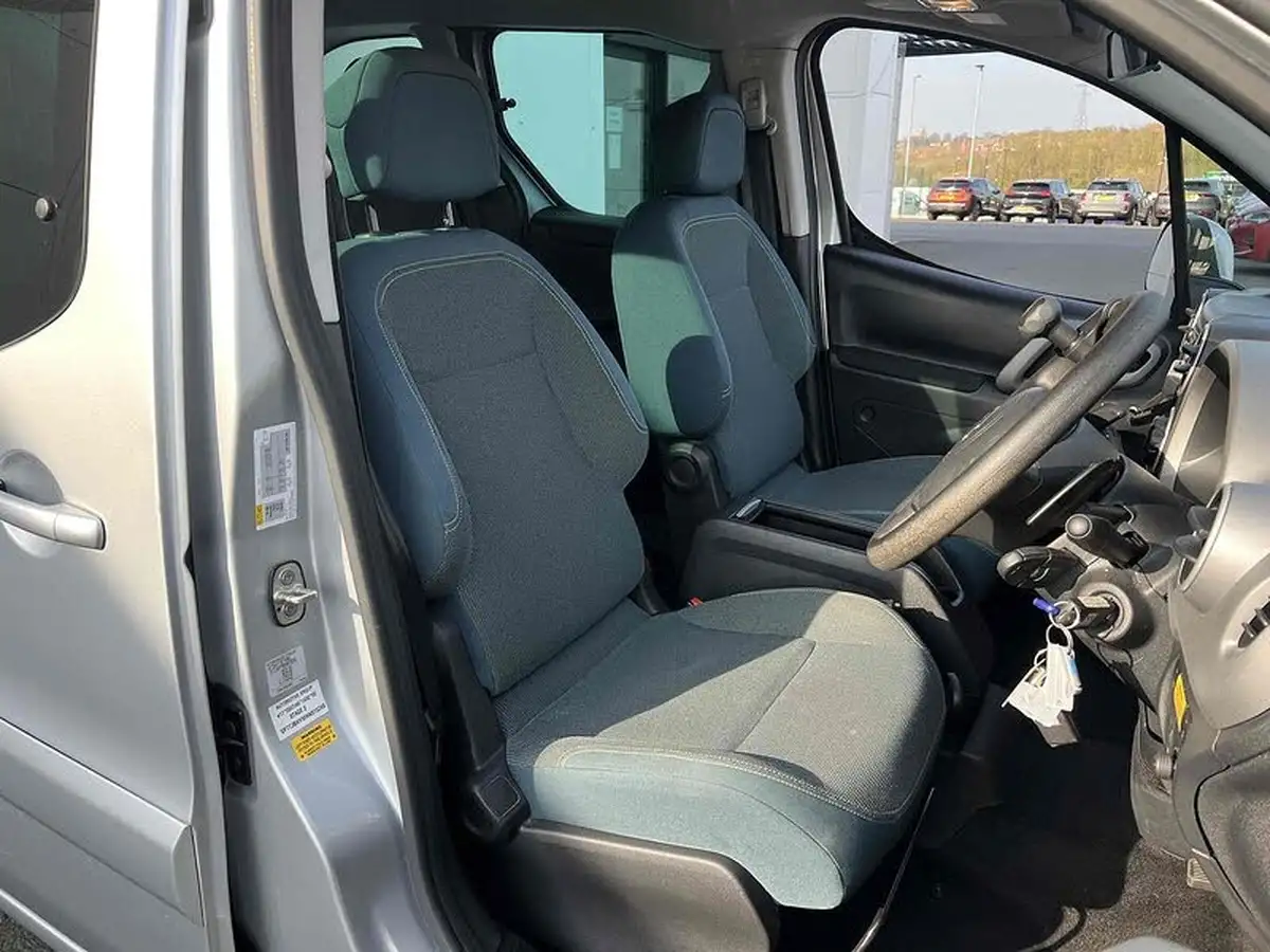 2017-citroen-berlingo-16bluehdi-multispace-feel-102ps-ss-etg6-big-20