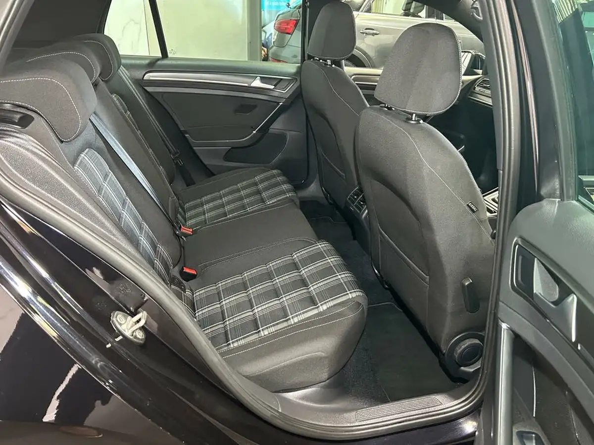 2018-volkswagen-golf-20tdi-gtd-hatchback-5d-dsg-big-20