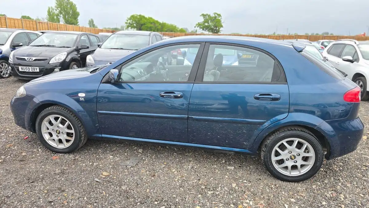 2008-chevrolet-lacetti-16-sx-hatchback-big-9