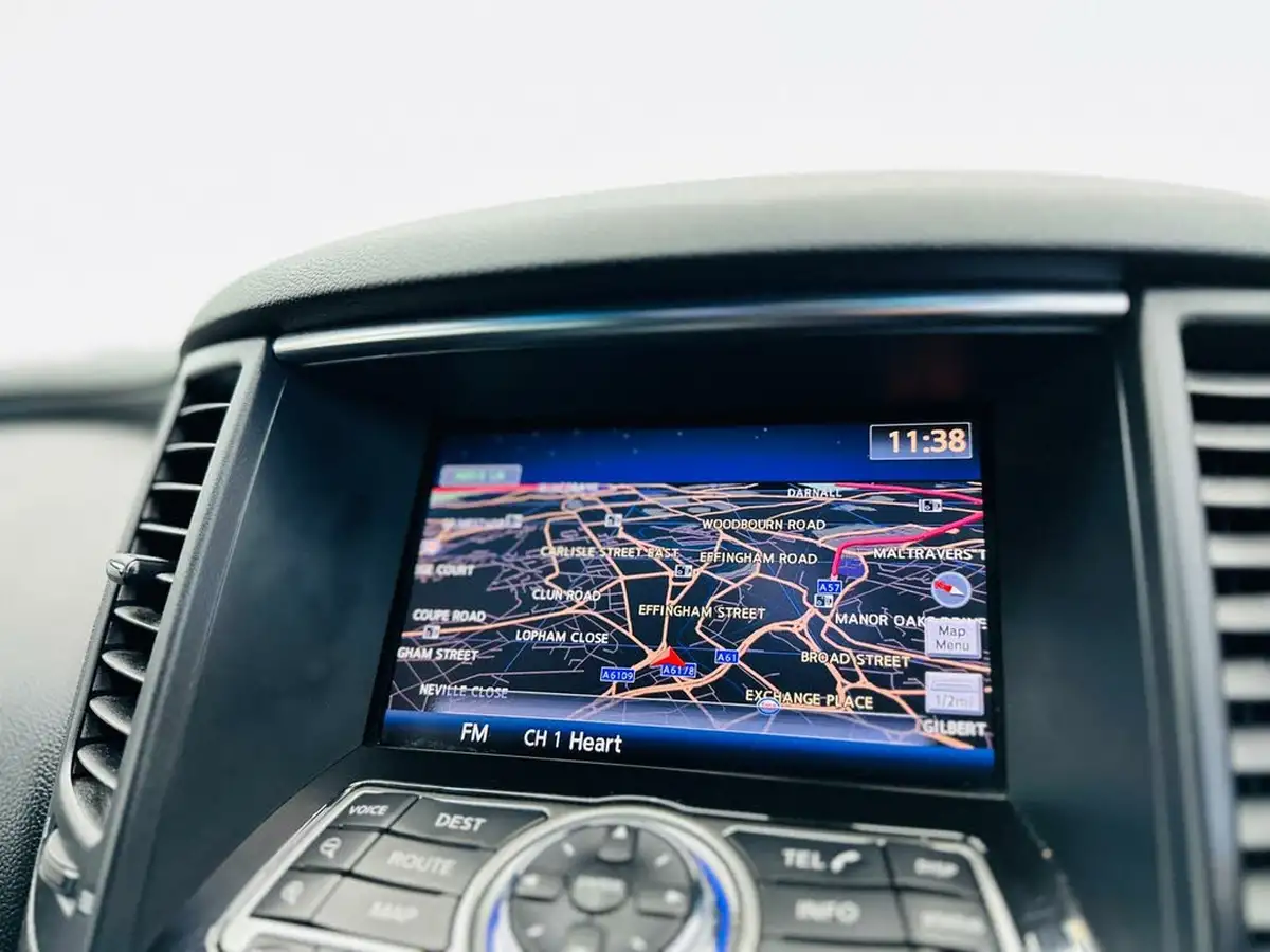 2014-infiniti-qx70-30td-gt-big-44