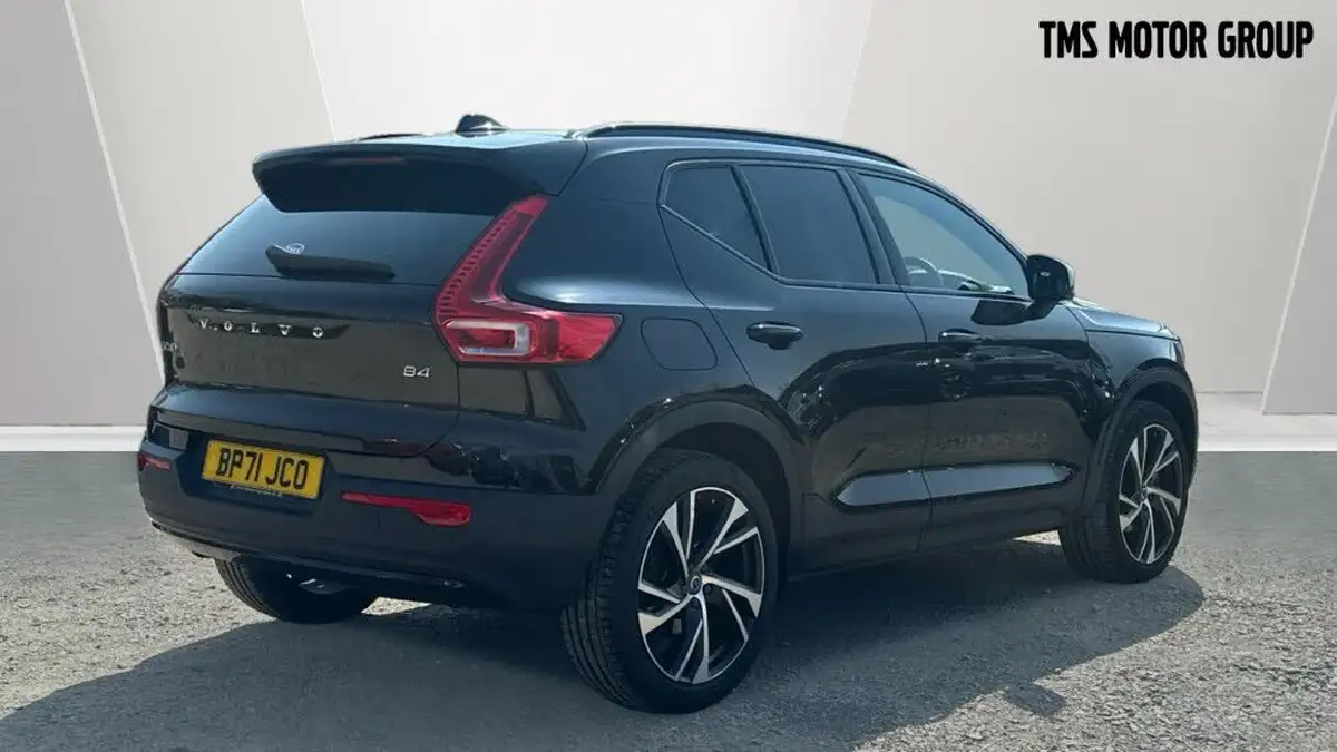2022-volvo-xc40-20-b4-r-design-pro-big-6