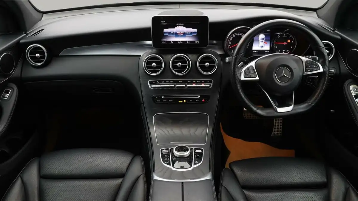 2018-mercedes-benz-glc-class-21d-glc220d-amg-line-ss-coupe-4d-big-12
