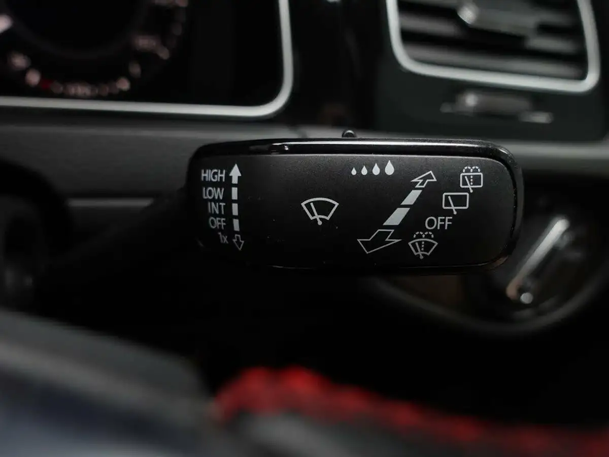 2019-volkswagen-golf-20-tsi-gti-performance-5d-big-38